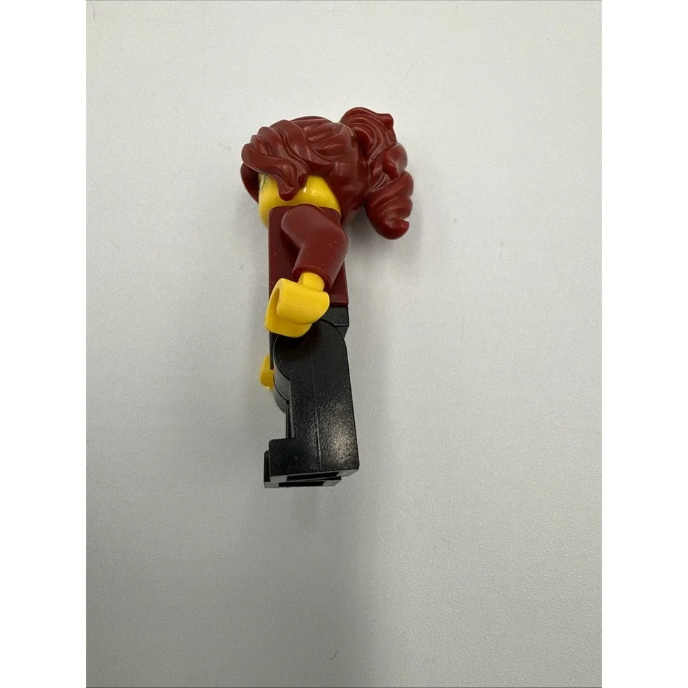 Lego CITY Minifigure - Fire Chief, Firefighter Female Freya McCloud cty1012 F12
